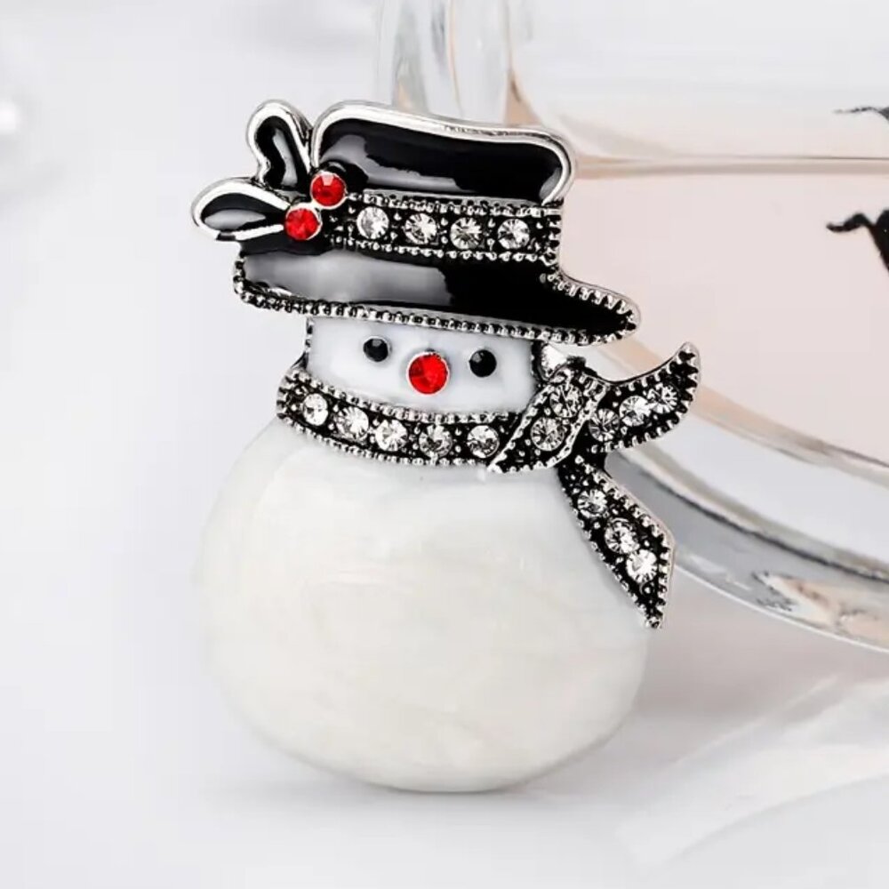 NWOT - Christmas Snowman Brooch - With Combo Display Case.